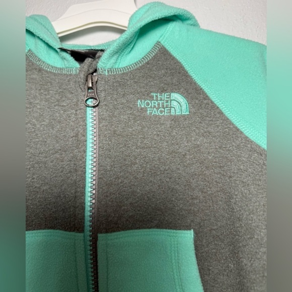 The North Face 2T Toddler mint/gray Jacket hoodie - Picture 3 of 6